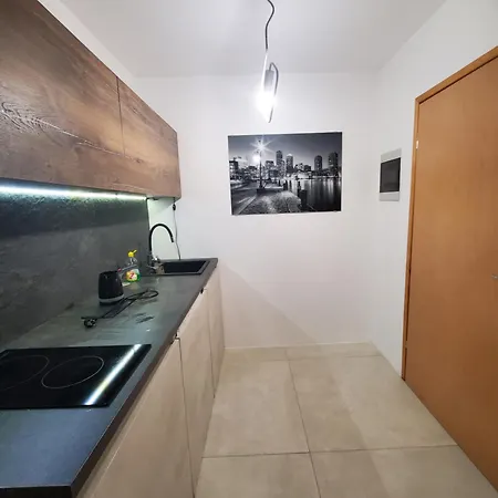 Sleep And Drive Panorama Apartment